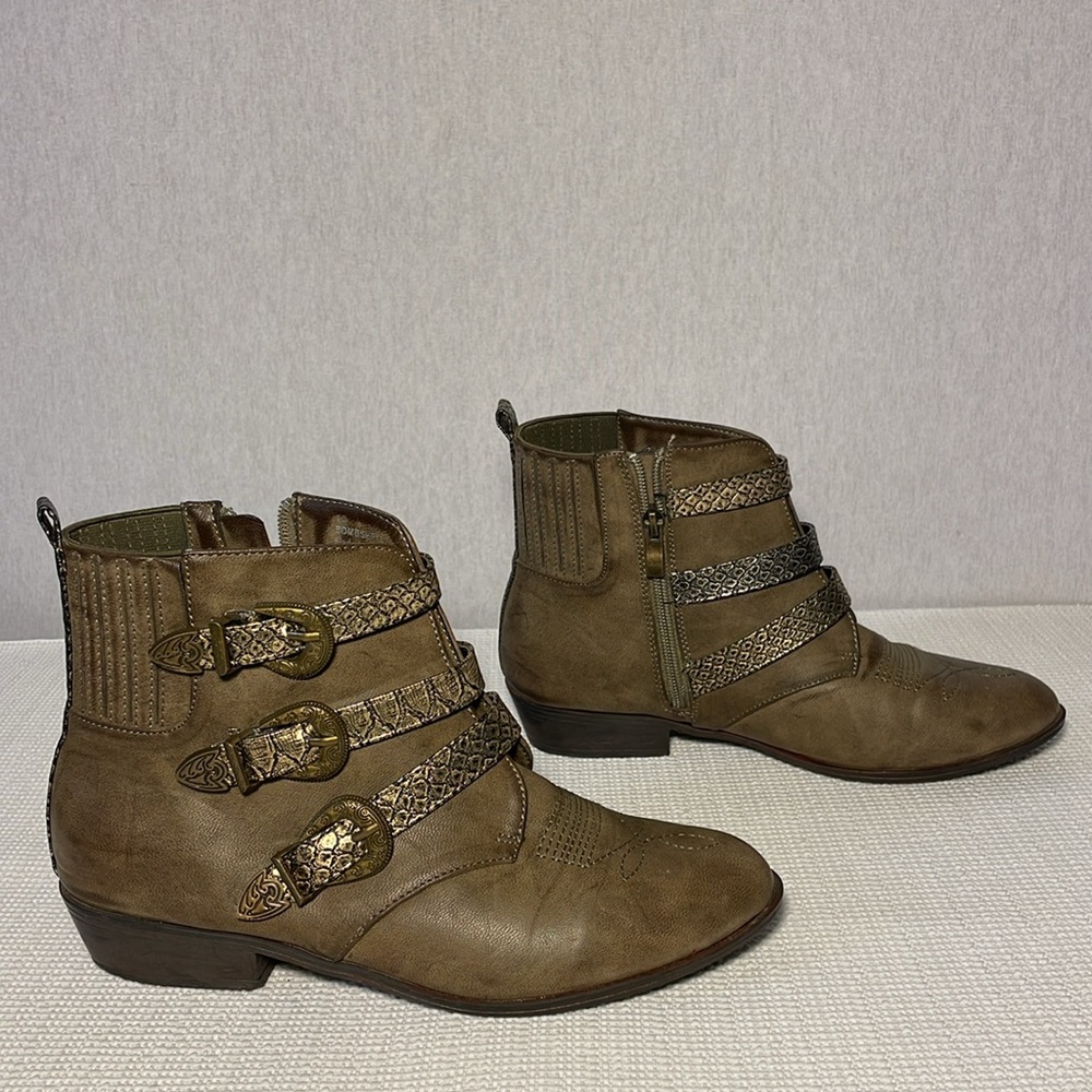 Corkys, triple buckle strap detail, pointy toe booties, Size 10